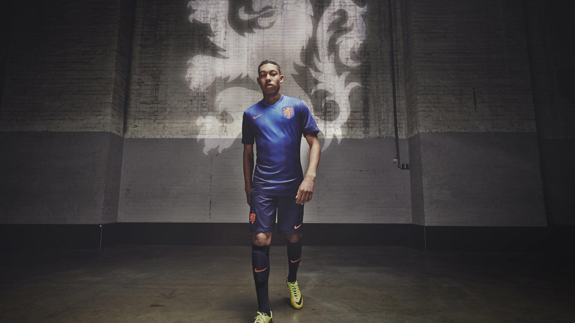 亚沙里周三飞抵米兰完成体检,意甲豪门再掀引援风暴