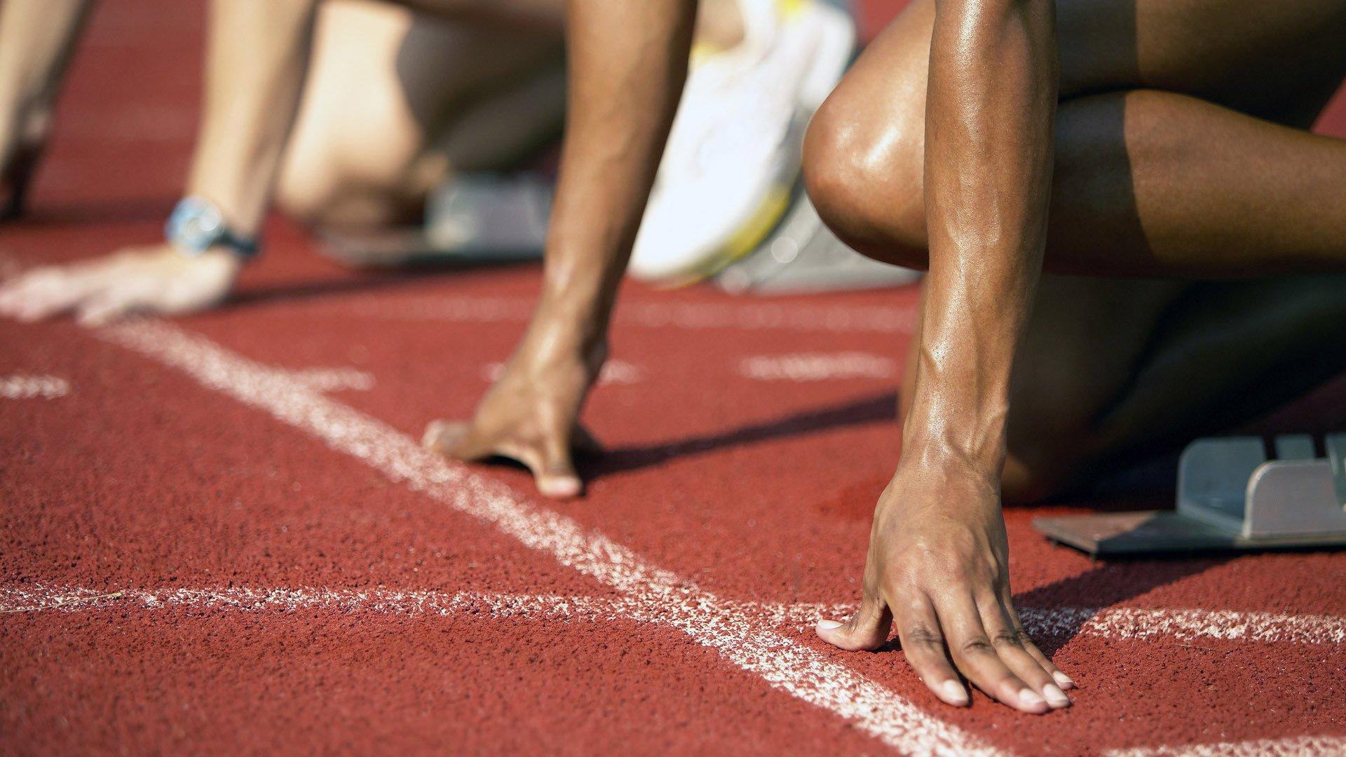 栗鹏成功接受右腿胫骨骨折手术 漫长康复路正式开启