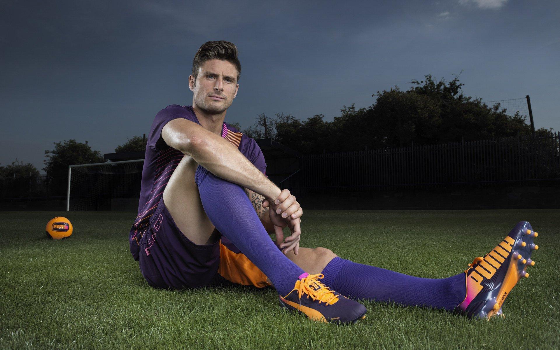 盖德·吉尼斯·穆勒②举重身段的超级中锋如何颠覆现代足球战术