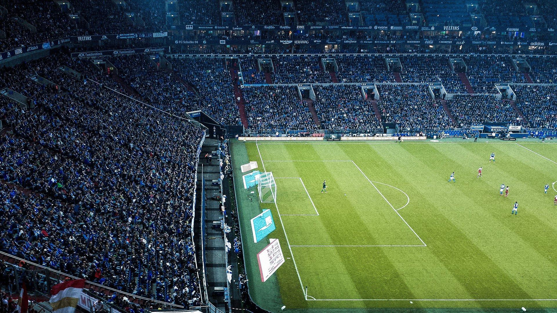 曼城欧冠惨遭逆转,三球领先优势瞬间崩塌,战术与心态双重溃败